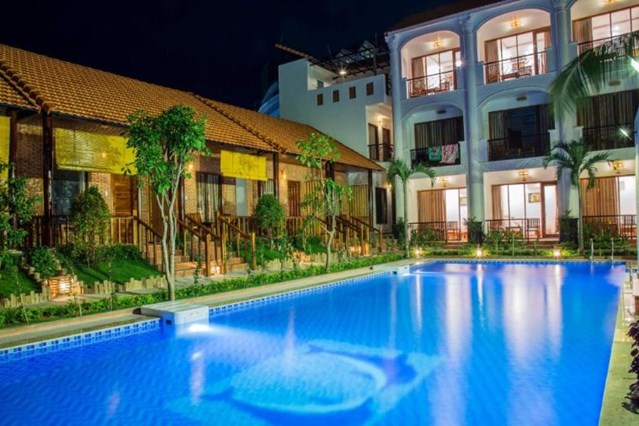 Bungalow 3 Hướng hồ bơi